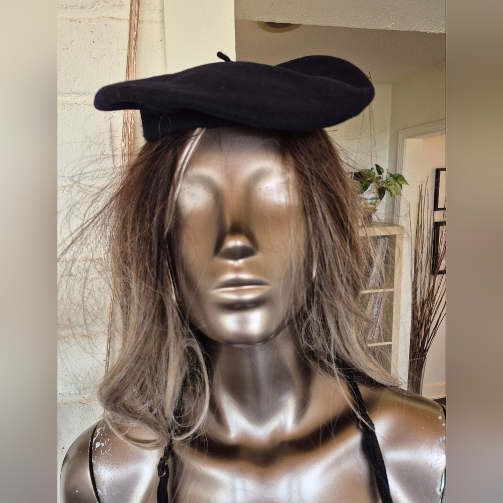 Mario Elegant Navy Blue Beret